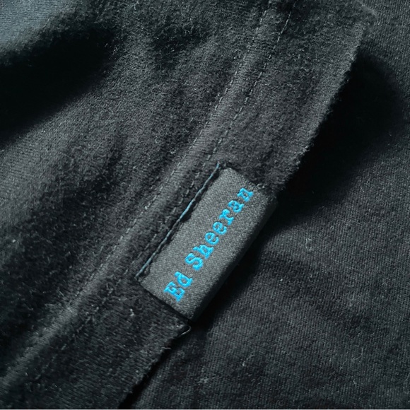 Ed Sheeran Divide Tour Black Tee Shirt - Picture 3 of 5